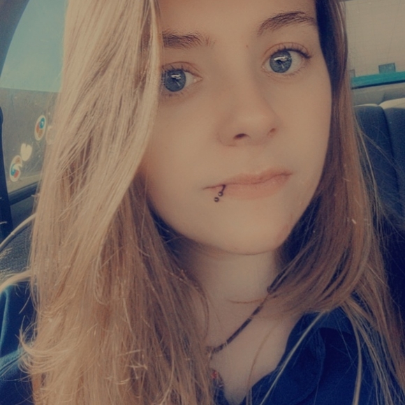 Meet your Posher, Kyra - Picture 5 of 5